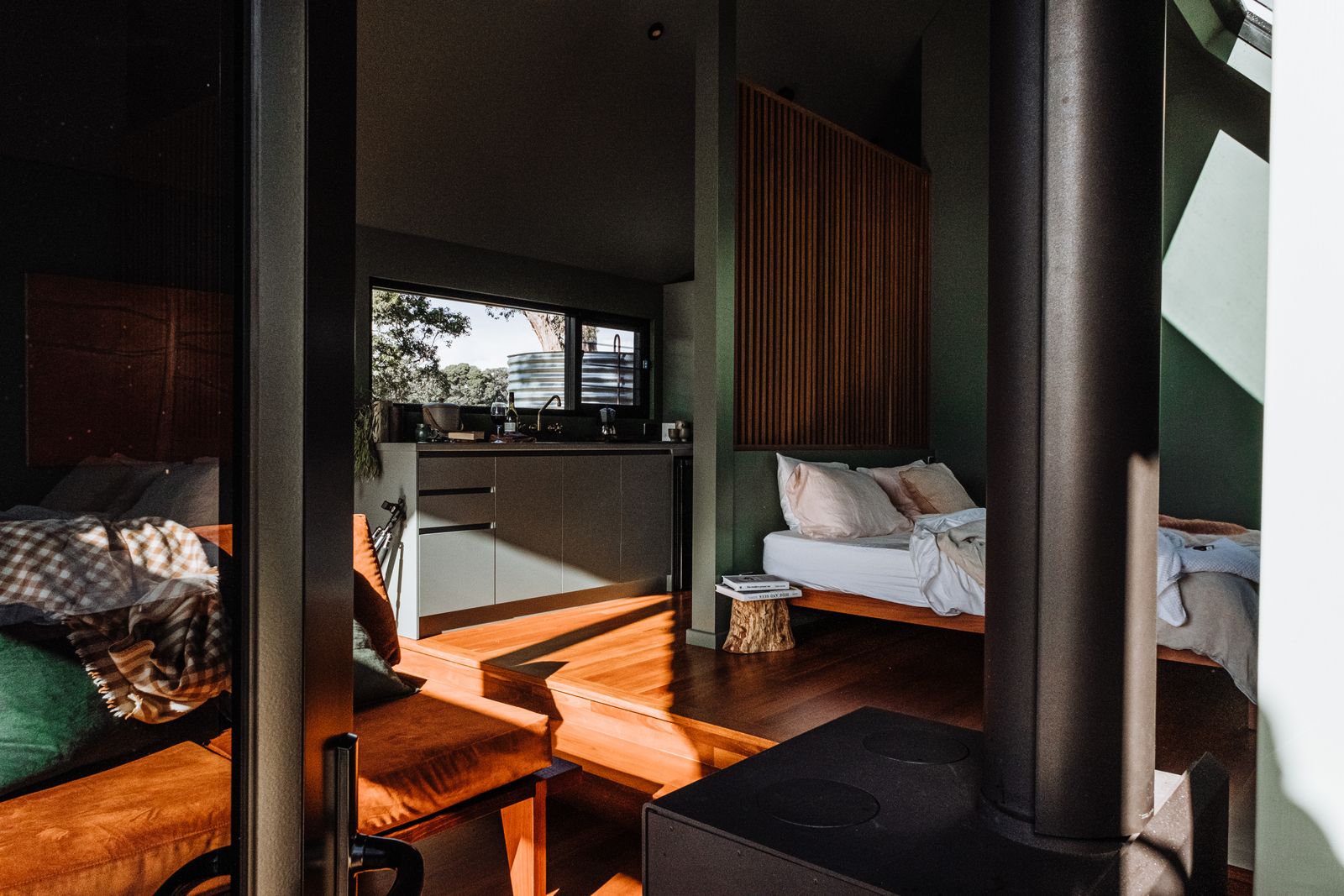 Aspen Cabin, morning in the living room